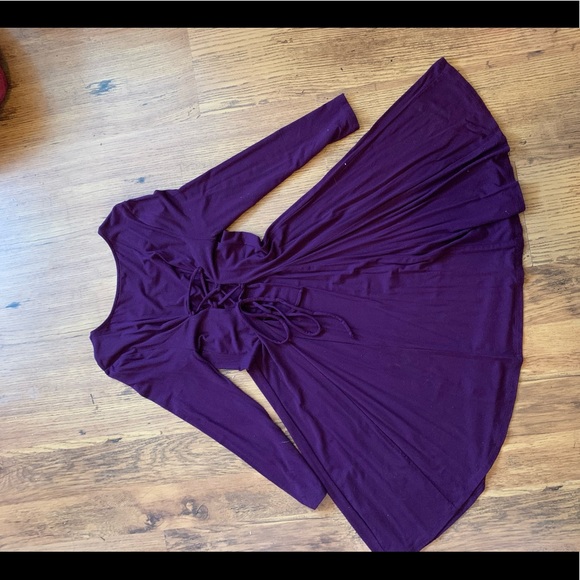 Burgundy dress with corset like ties in the back - Picture 5 of 10